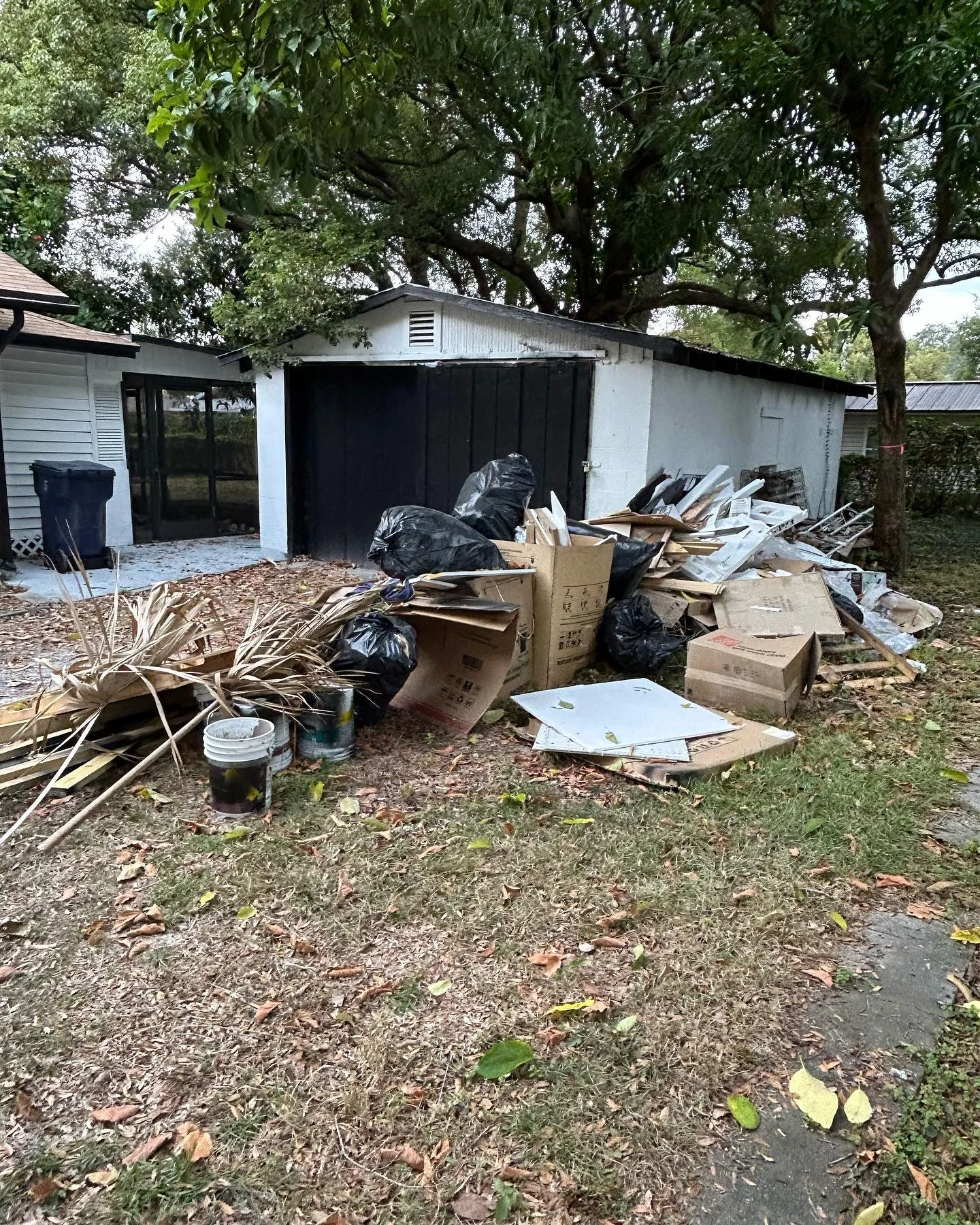 Surrounding Spartanburg areas before junk removal cleanup